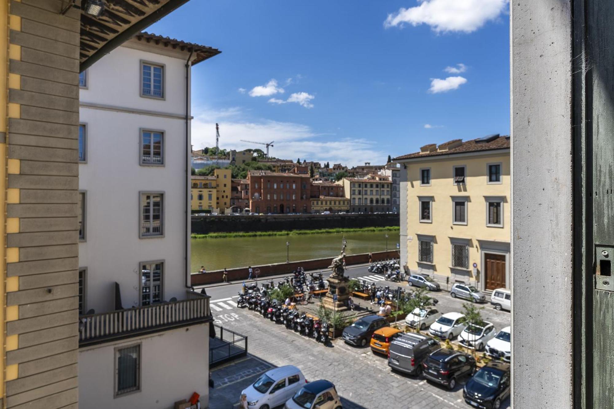 Old Bridge Apartment Florenţa Exterior foto